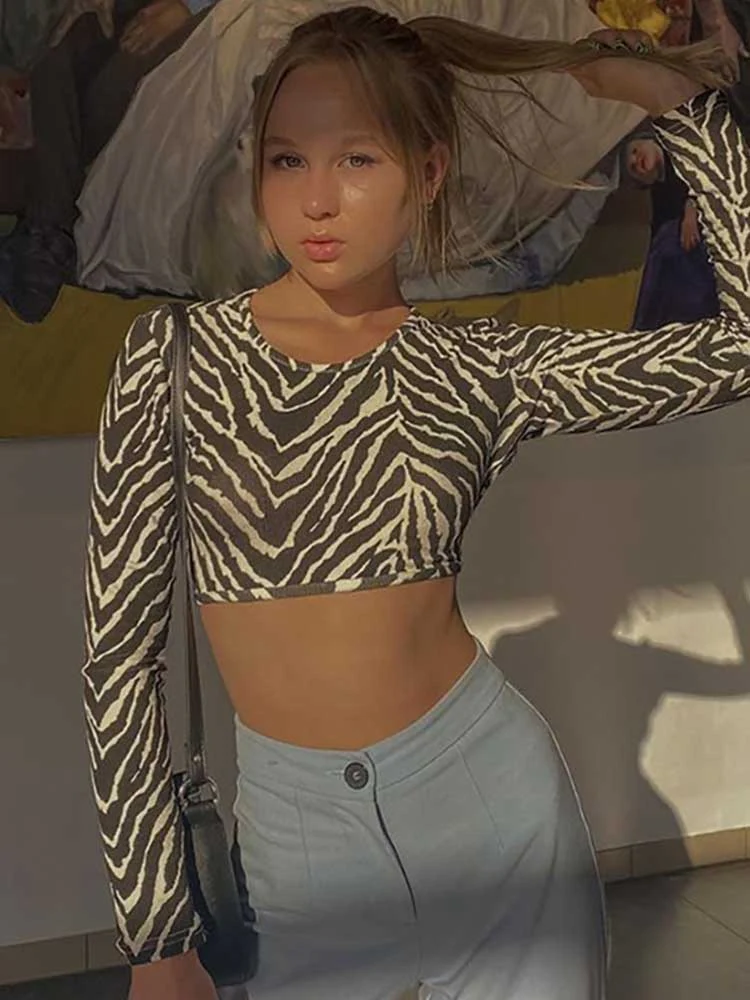 Amelia Backless Lace Up Top - Image 7