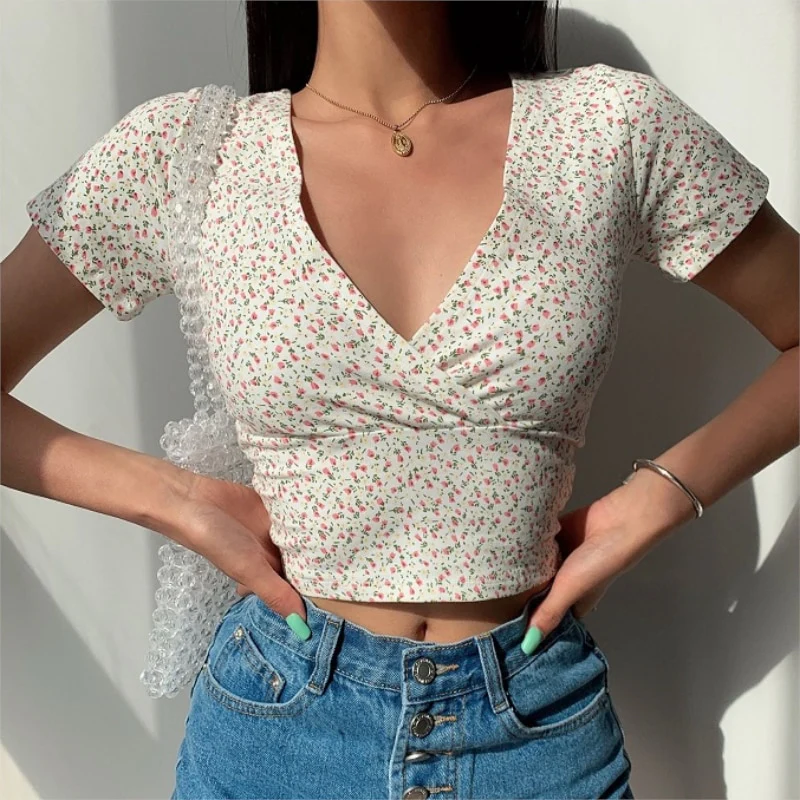 Beth Floral Crop Top - Image 4