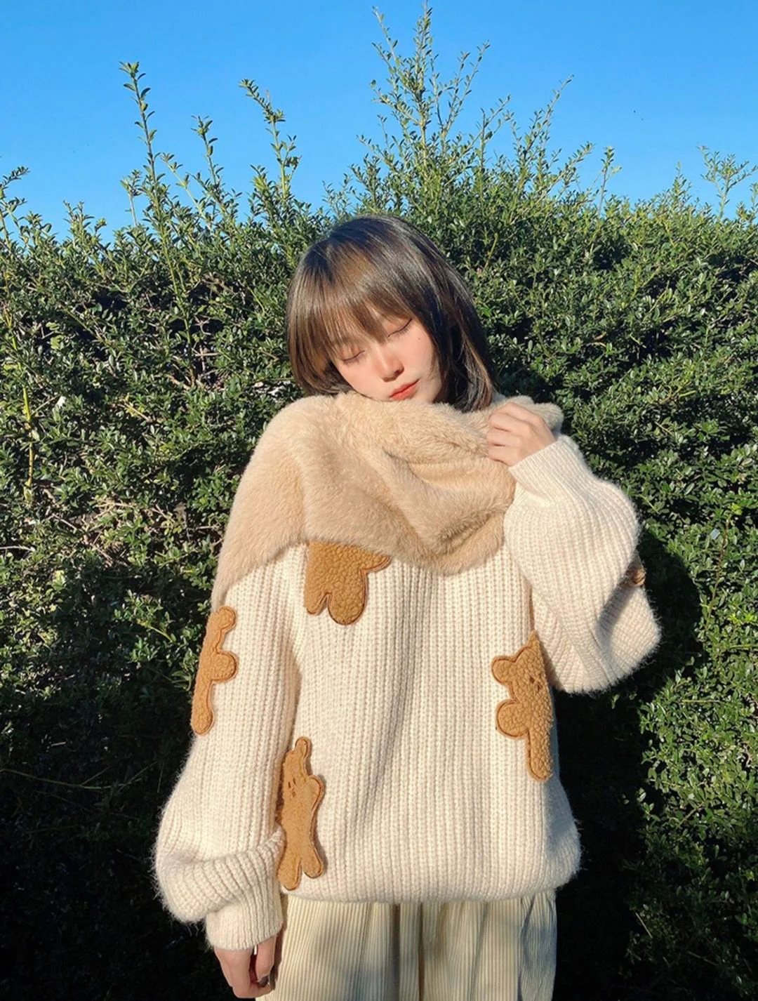 Dusty Bear Knitted Pullover - Image 10