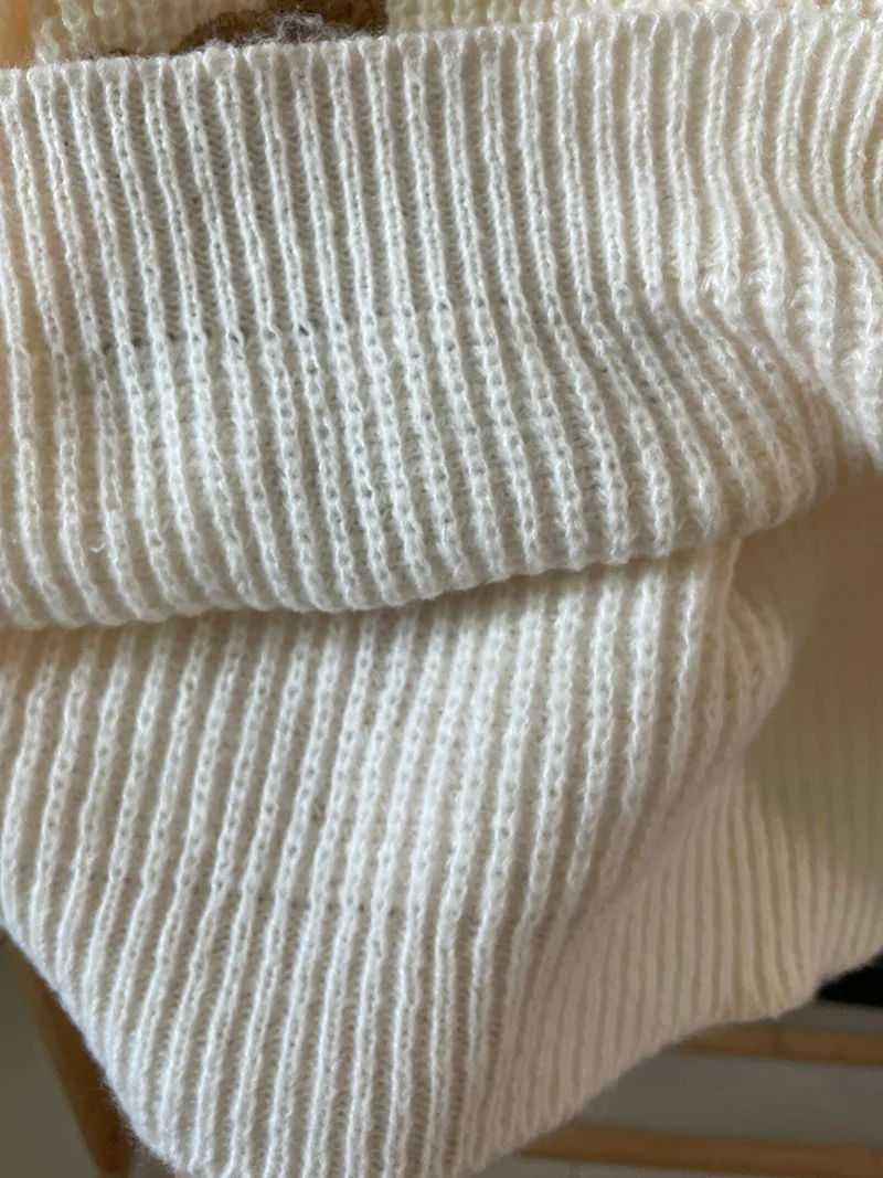 Dusty Bear Knitted Pullover - Image 9