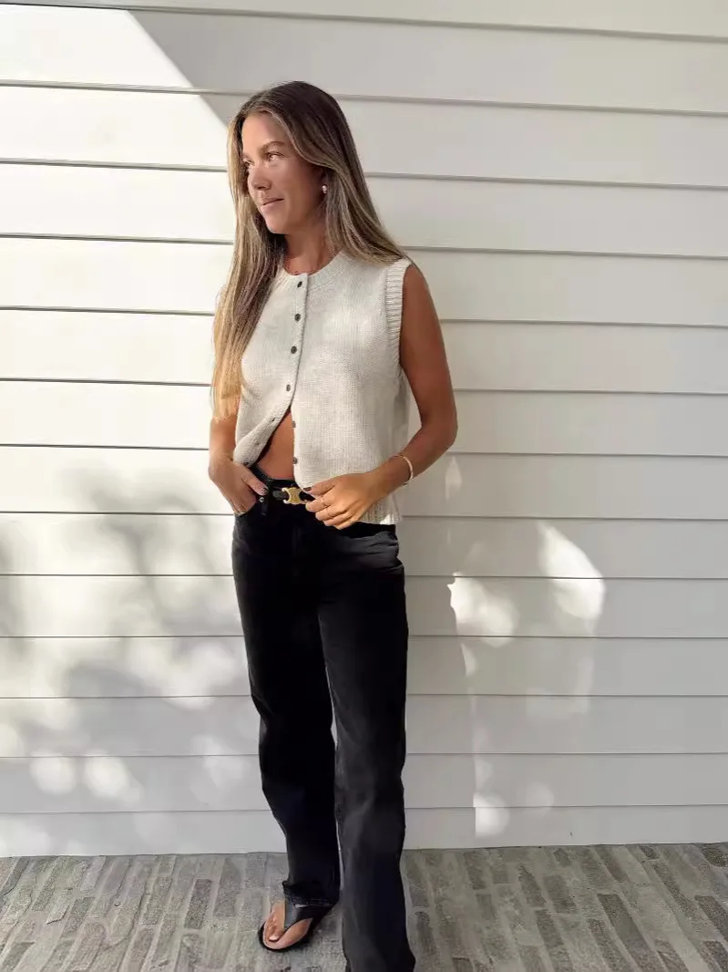 Elka Knitted Vest Cardigan - Image 8