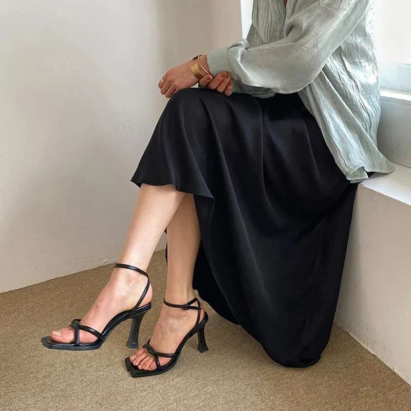 'Feel The Mood' Thick Heel - Image 11