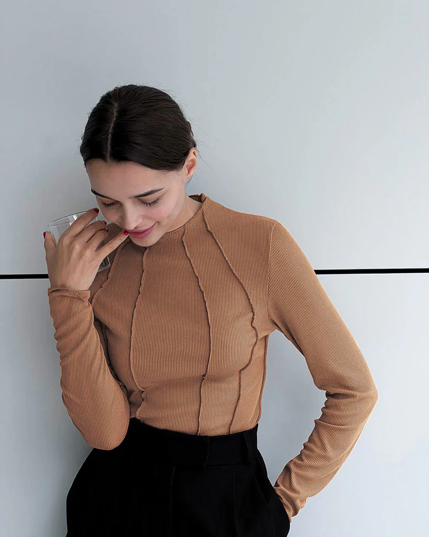 Kristell Turtleneck T-Shirt - Image 11