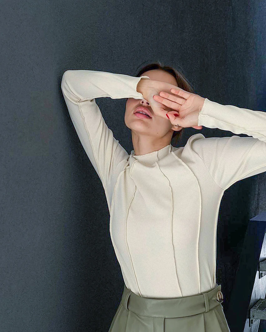 Kristell Turtleneck T-Shirt - Image 4