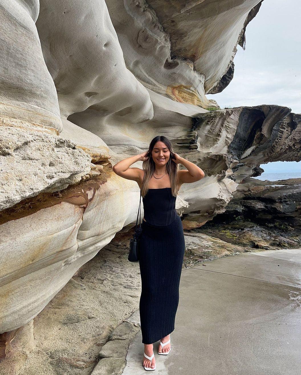 Monre Knitted Long Skirt - Image 13