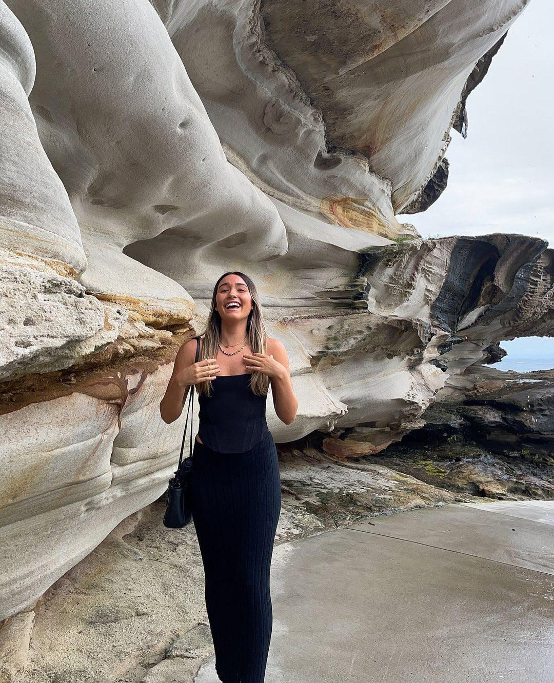 Monre Knitted Long Skirt - Image 14