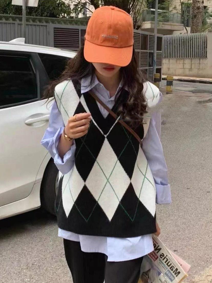 Runaway Oversized Sweater Vest - Image 9